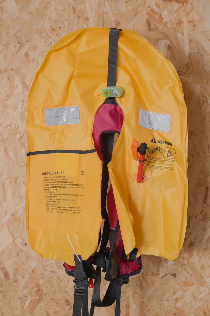 GILET DE SAUVETAGE COMPACT 150N – Image 5